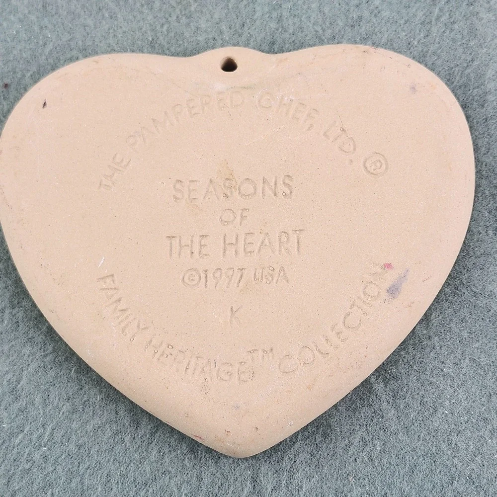 Vintage Pampered Chef Stoneware Seasons Of The Heart Clay Cookie Mold 1997 #2898